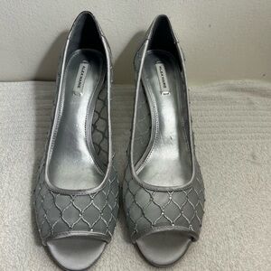 Alex Marie Gray silver Quilted Heels with Luxurious Texture Sz 8.5